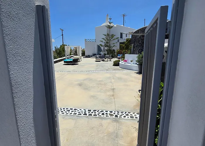 D' Amigos Superior Cave House With Outdoor Hottub * Vourvoúlos