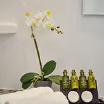 D' Amigos Superior Cave House With Outdoor Hottub Lägenhet Vourvoúlos