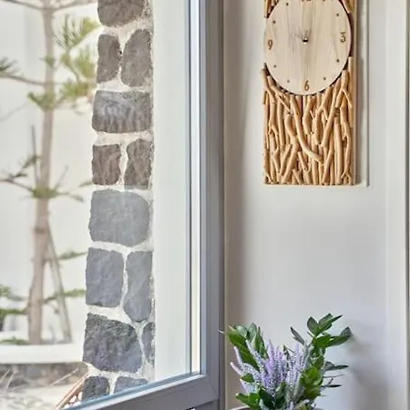 D' Amigos Superior Cave House With Outdoor Hottub Lägenhet