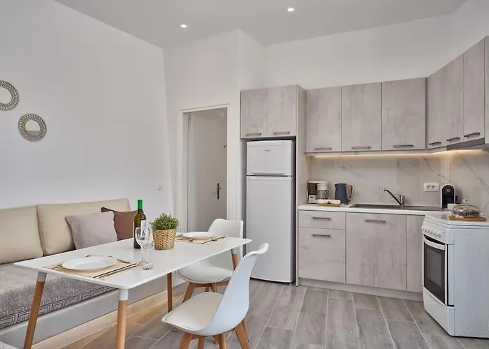 D' Amigos Superior Cave House With Outdoor Hottub *