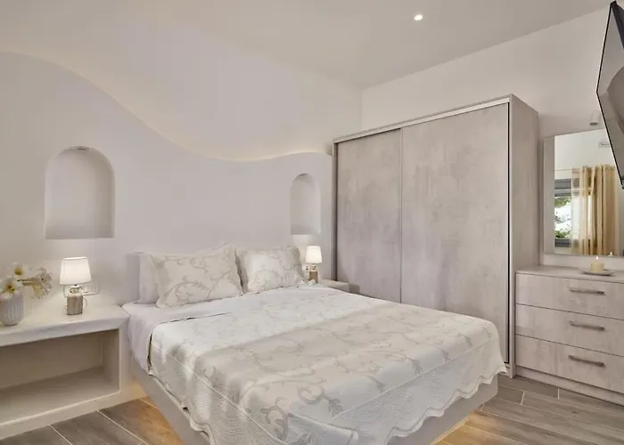 D' Amigos Superior Cave House With Outdoor Hottub *