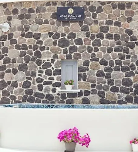 D' Amigos Superior Cave House With Outdoor Hottub